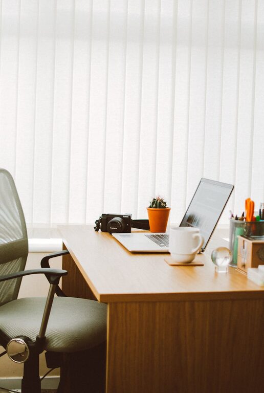 Tips for Choosing a Comfortable Desk Chair for Your Workspace